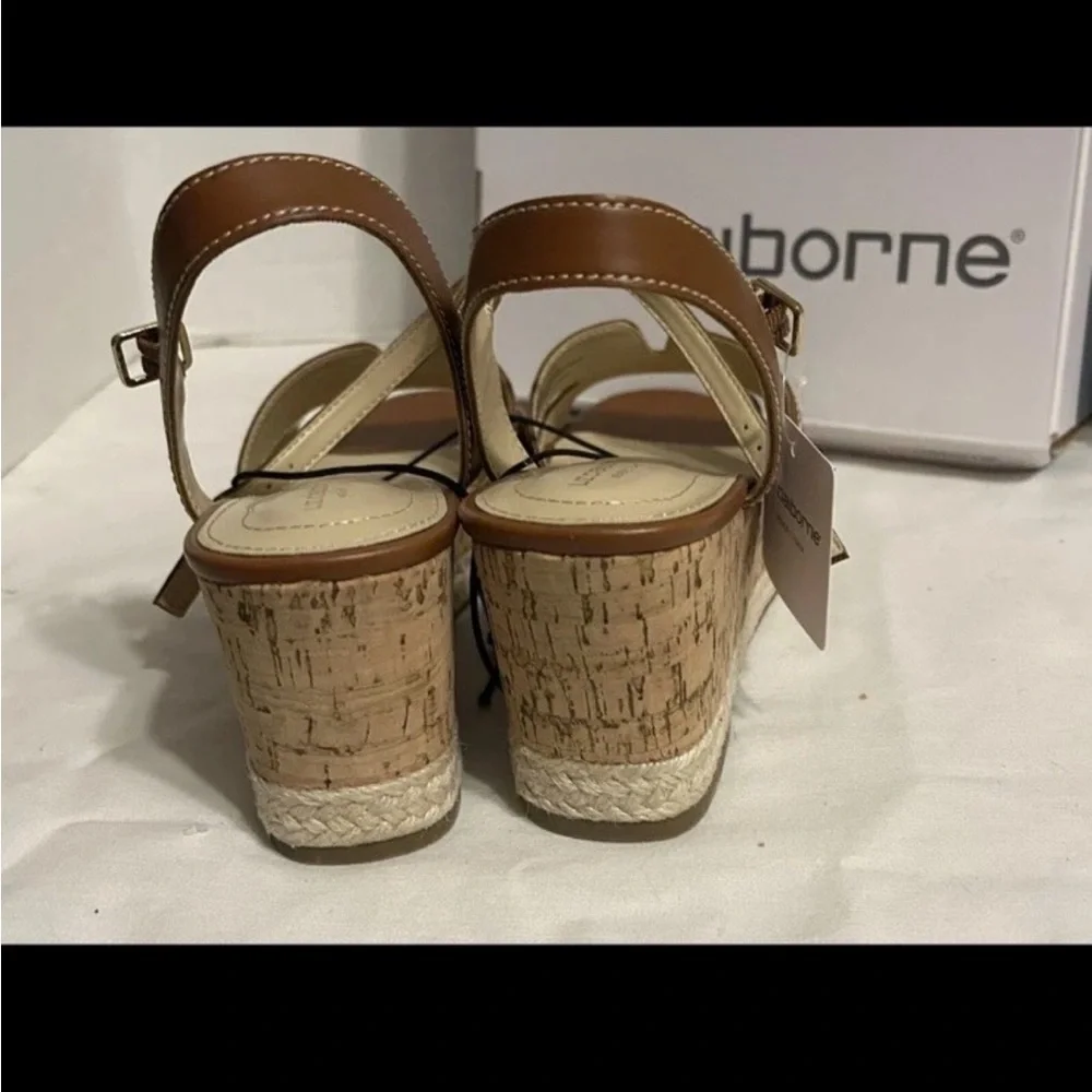 Liz Claiborne Women 10M Whiskey Brown Faux Leather Alton Wedge Sandals
